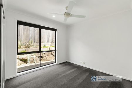 Modern 3 Bedroom Home in Banora Point - Photo 5