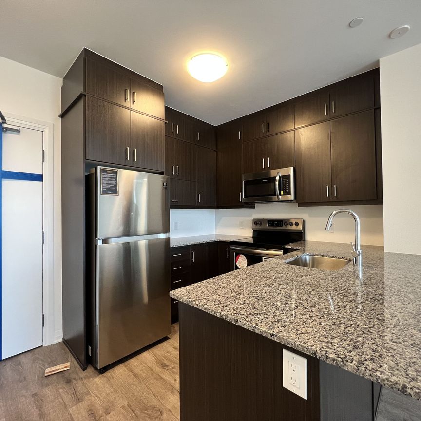 For Lease - 95 Dundas Street Unit# 204, Oakville, Ontario - Photo 1