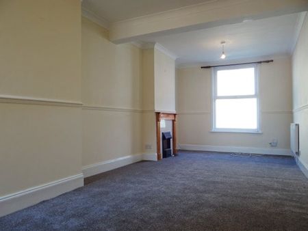 Brompton Road, Southsea - Photo 2