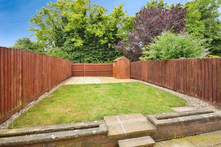 Shrublands, CB10, Saffron Walden - Photo 3