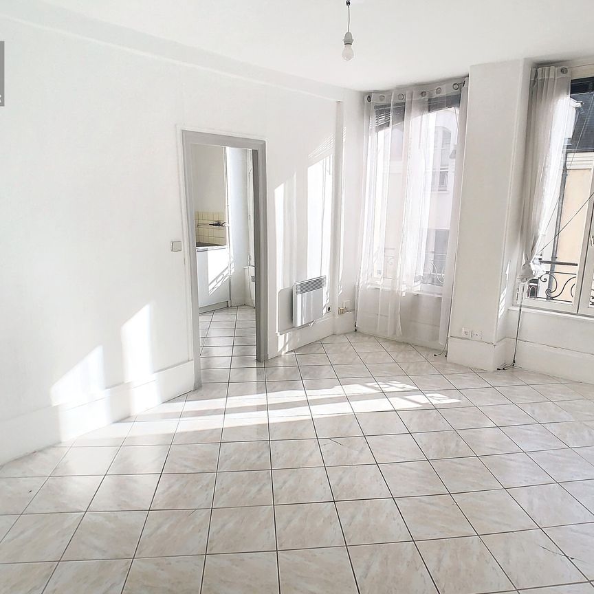Location Appartement 2 pièces 43m² FONTAINEBLEAU 77300 - Photo 1