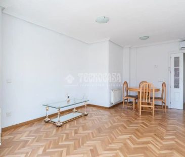 Piso de alquiler en Tres Olivos - Valverde - Photo 1