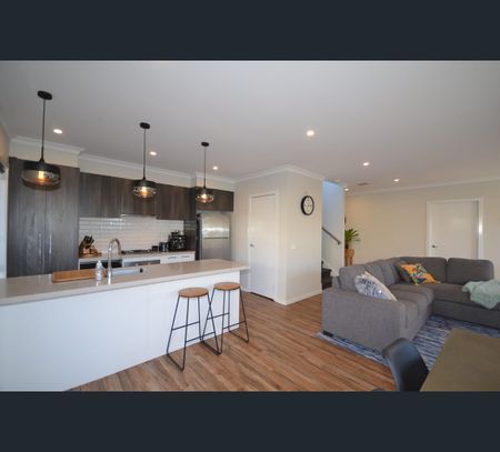 3/35 Sternberg Street, Kennington, Vic 3550 - Photo 4