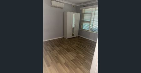 Charming 4 bedroom Family Home - Photo 2