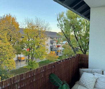 ruhige 3 Zimmer Wohnung in Friedrichsfeld, 2. OG, ohne Aufzug mit B... - Foto 1