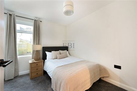 Offa Road, TN35 5HR - Photo 5