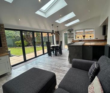 4 bedroom detached house to rent - Photo 1