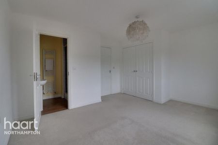 4 bedroom terraced house to rent - Photo 4