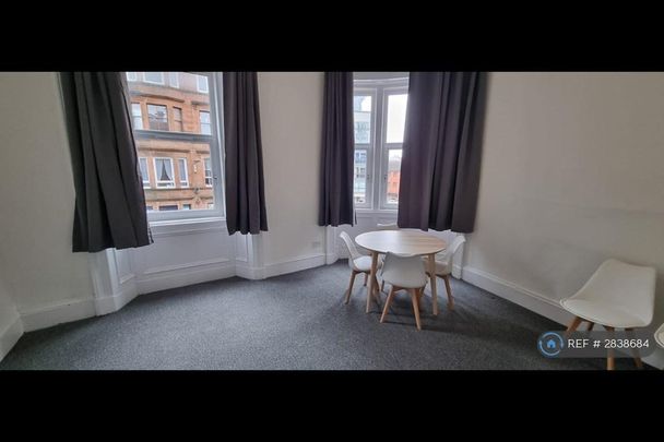 3 bedroom flat to rent - Photo 1
