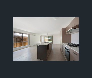 Relax, Entertain & Enjoy – The Perfect Pimpama Home! - Photo 4