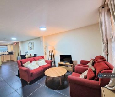 3 bedroom terraced house to rent - Photo 2