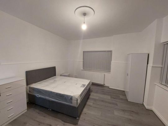 5 bedroom terraced house to rent - Photo 1