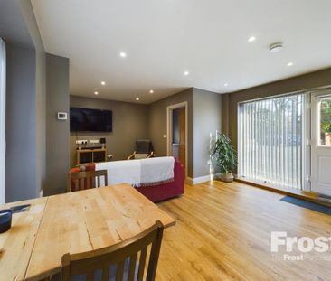 1 bedroom detached house to rent - Photo 5