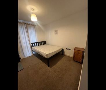 Room in a Shared Flat, Hornbeam Way, M4 - Photo 2