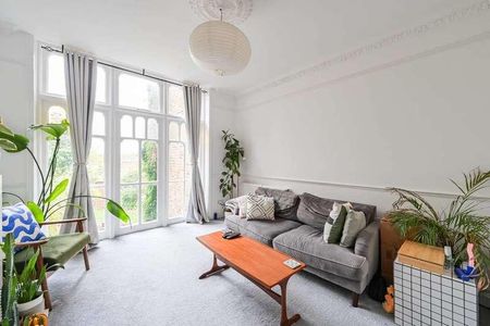 Stapleton Hall Road, Finsbury, N4 - Photo 2