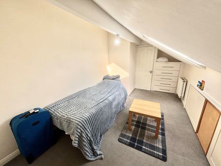 Walford Mount, Leeds - Photo 3