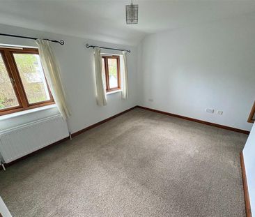 3 bedroom detached house to rent - Photo 4