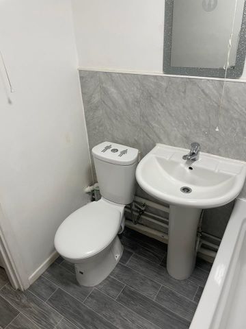 1 Bed Flat, Kent Street North, B18 - Photo 5