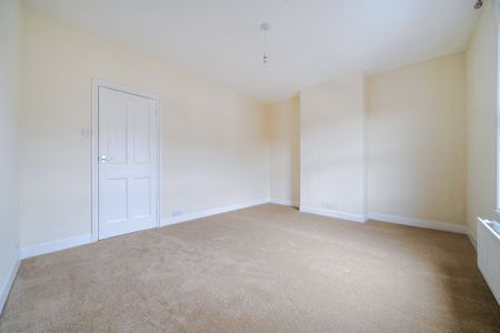 Langborough Road, RG40 - Photo 3