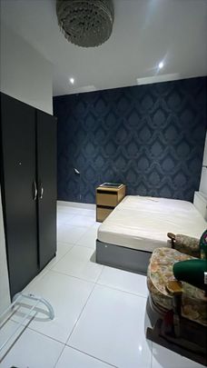 Ensuite to let in sharing house- 900 pcm inclusive bills - Photo 1