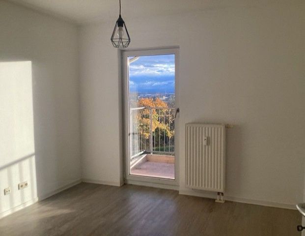Weihnachten im neuen Zuhause! Renovierte 2-Zimmer-Wohnung mit Balkon - Foto 1