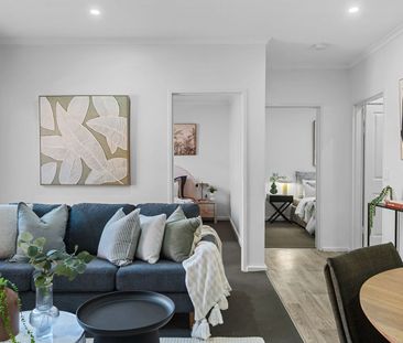 MODERN 2 BEDROOM UNIT, WALK TO TOWN - Photo 3