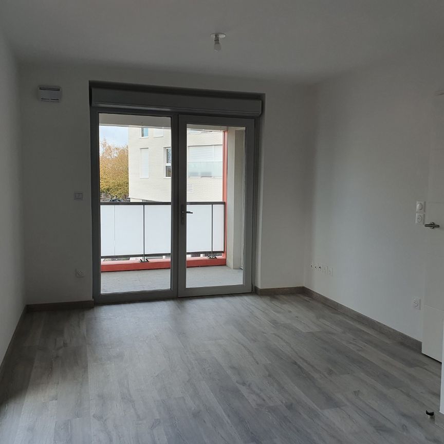 Location Appartement 2 pièces 41m² VALENCIENNES 59300 - Photo 1