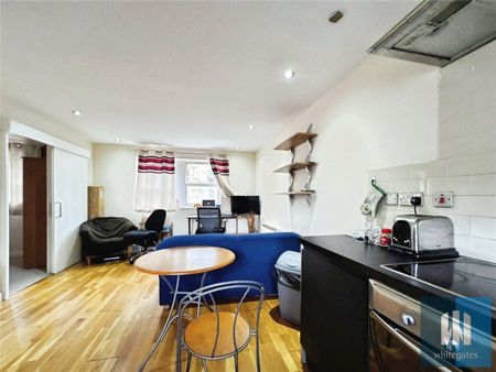 Clare Court, Prescott Street, Halifax, HX1 - Photo 3