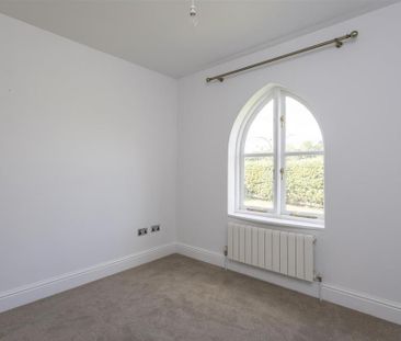 2 bedroom detached bungalow to rent - Photo 1