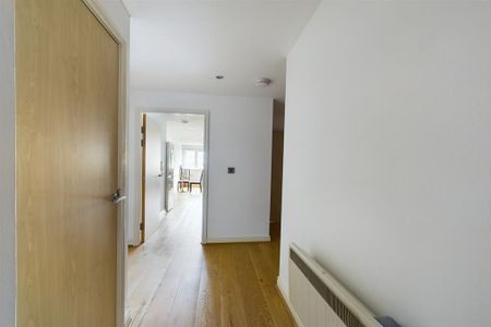 2 bedroom apartment to rent - Photo 2