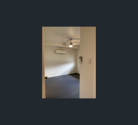 74 Livingstone Street, Berserker, Qld 4701 - Photo 4