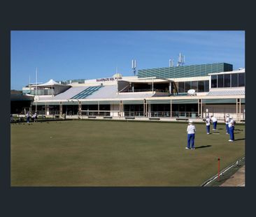 Spacious Family Home - Prime Location - Photo 5