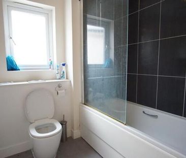 6 bedroom house to rent - Photo 3