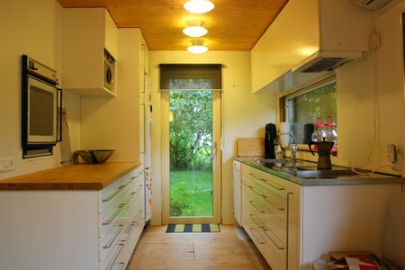 Stockrosvägen, Åsa - Photo 2