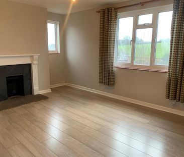 2 bedroom maisonette to rent - Photo 4