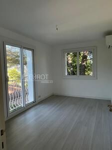 Location Appartement 4 pièces 79m² LA CIOTAT 13600 - Photo 4