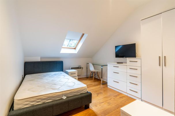 3 bed apartment to rent in Grainger Street, City Centre, NE1 - Photo 1