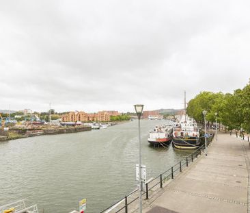 3 bedroom flat to rent - Photo 6