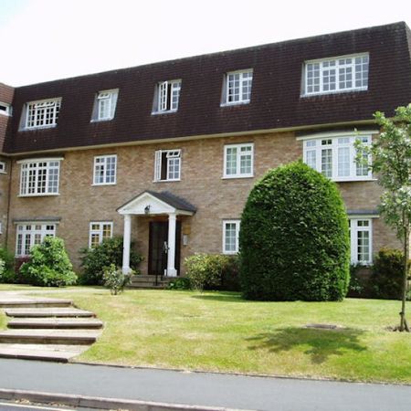 Langley Walk, Woking - Photo 4