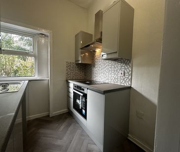 3 Bed Flat, Gladsmuir Road, G52 - Photo 6