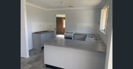 4 Bedroom Home - Photo 4