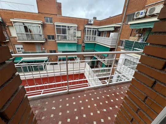 Piso de alquiler en Calle de Sambara, 130, Quintana - Photo 1