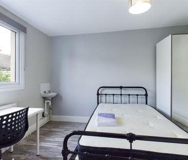 Edinburgh Road, Brighton - Photo 5