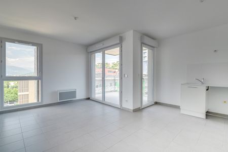 location Appartement T3 DE 57.19m² À NICE - Photo 2
