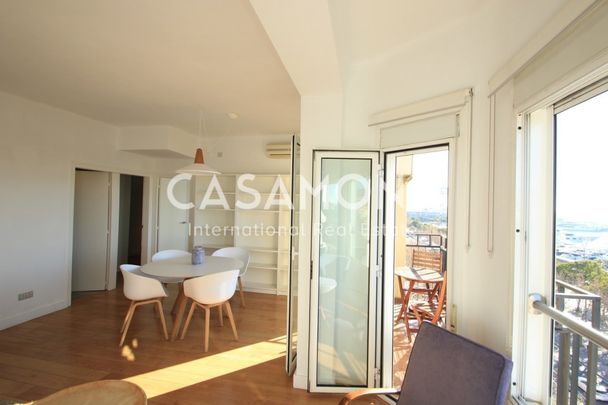 Bright 2 Bedroom Apartment with an Amazing View of Port Vell - Photo 1