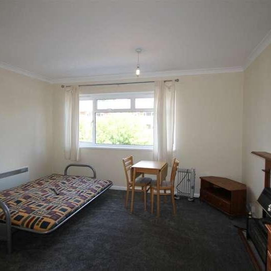 Claire Court, High Road, Bushey Heath, Bushey, WD23 - Photo 1