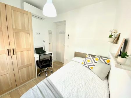 Calle Gladiolo, Getafe, Community of Madrid 28903 - Photo 4