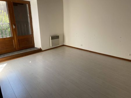 Location appartement 3 pièces 86 m² à Aubenas (07200) - Photo 2