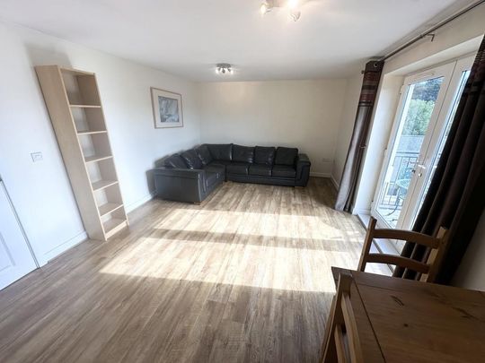 2 bedroom flat to rent - Photo 1