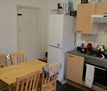 4 Bed - 20 Welton Grove, Hyde Park, Leeds - LS6 1ES - Student - Photo 2